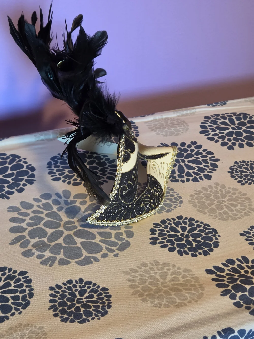 Black & Gold Feathered Mardigars Masquerade Mask